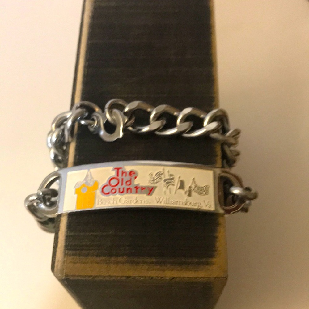 Vintage souvenir bracelet Old Country Bush Gardens